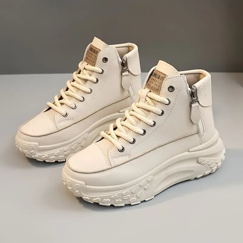Bota Titan Rise – Conquista tu parche con flow urbano.