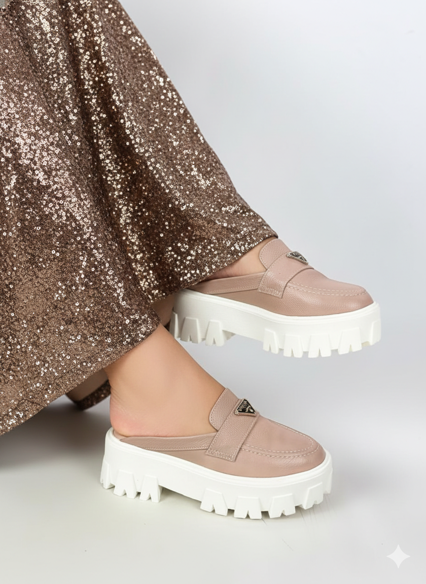 Gray helmet for bikers