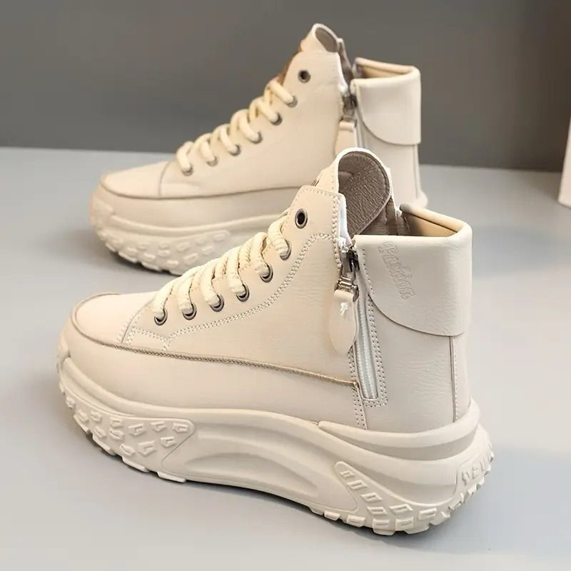 Bota Titan Rise – Conquista tu parche con flow urbano.